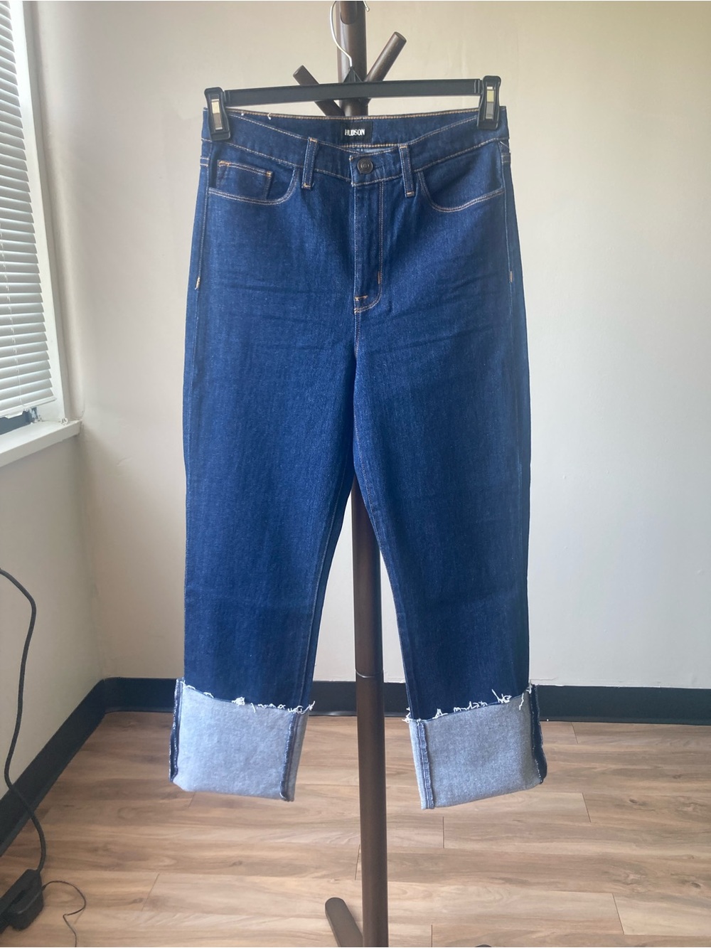 Hudson jean high rise Zoeey deep cuff straight crop jean casual blue Jean 27
